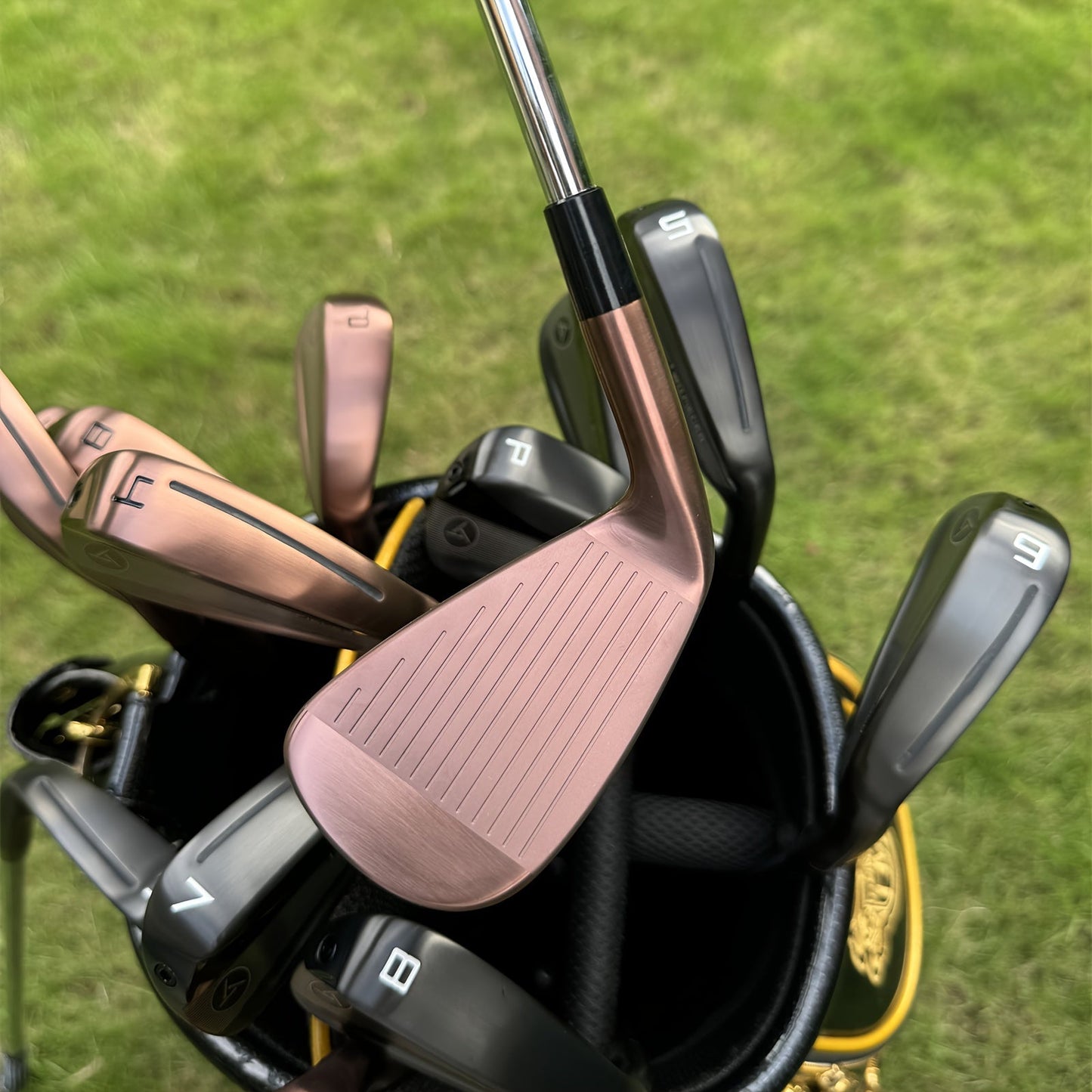 7pcs/Set S880 Golf Irons Black/Golden Forged Set 4 5 6 7 8 9 P with Stiff Flex Steel Shaft RH Golf Clubs